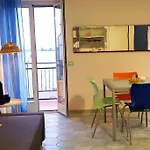 Al Capo Nyaraló *
